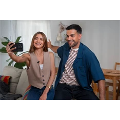 BOYA Ultrakompakt 2,4 GHz USB-C 2 adó + 1 vevő fekete vezeték nélküli mikrofon