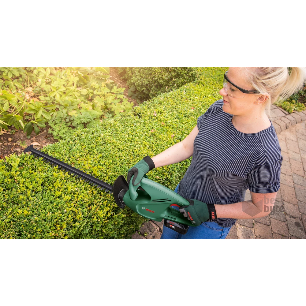 Bosch 0600849H02 EasyHedgeCut 18-45 akkumulátoros sövényvágó