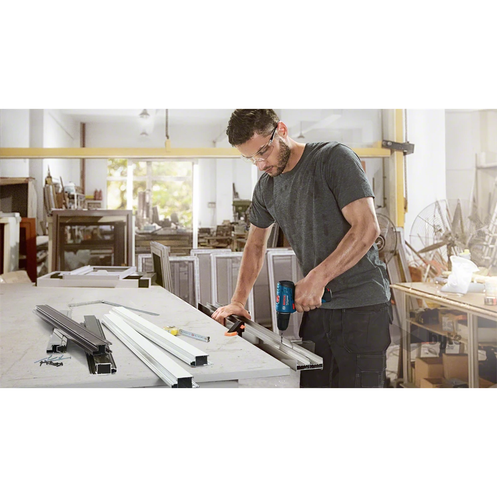 Bosch 06019G8000 GSR 120-Li Professional 2x2,0Ah kofferben akkus fúró-csavarozó