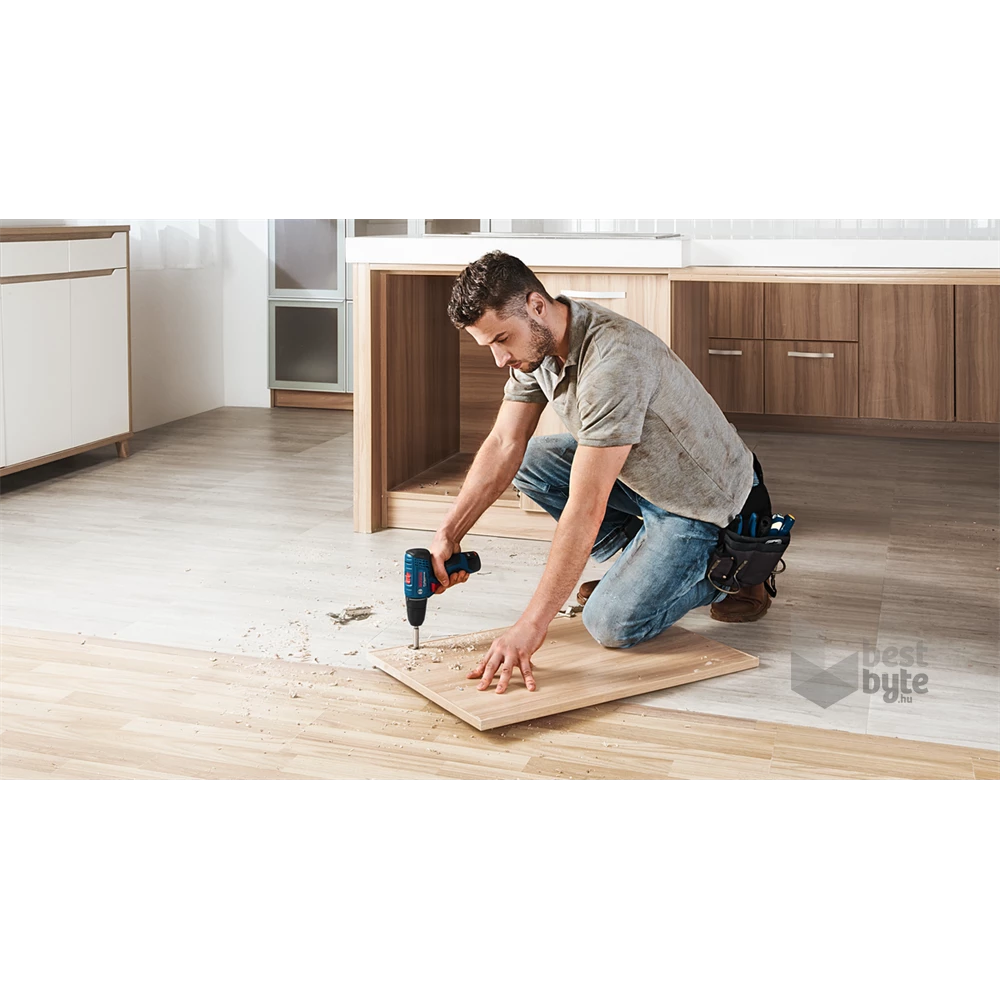 Bosch 06019G8000 GSR 120-Li Professional 2x2,0Ah kofferben akkus fúró-csavarozó