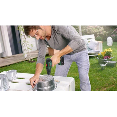 Bosch 06039D4002 Universaldrill 18V 2x1,5Ah kofferban akkus fúró-csavarozó