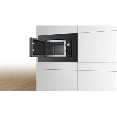 Bosch BFL623MB3 800W 20L fekete beépíthető mikrohullámú sütő