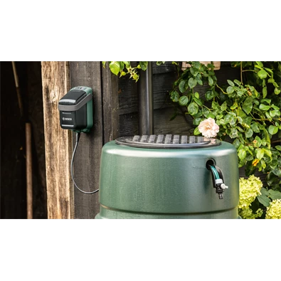 Bosch GardenPump 18V-2000 akku és töltő nélkül akkumulátoros kerti szivattyú