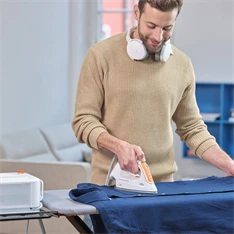 Braun IS2561WH fehér gőzállomás