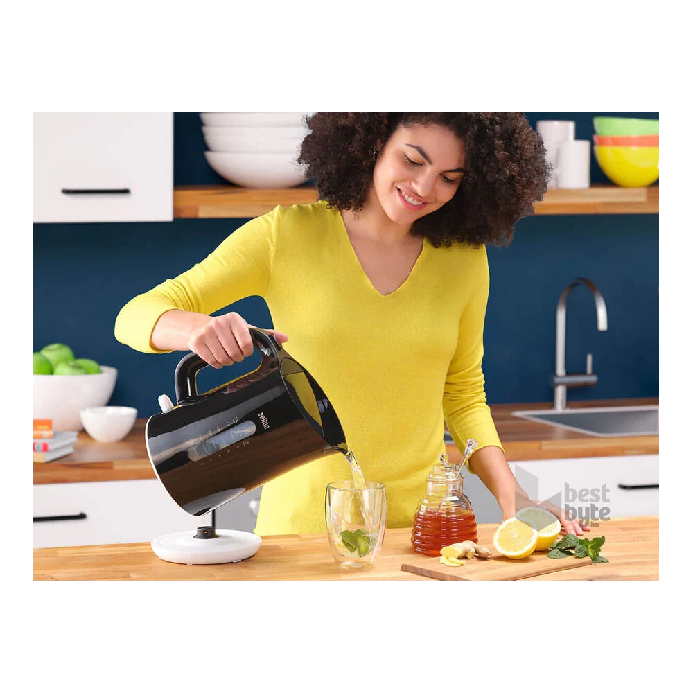 Braun WK1100BK 1,7L-es fekete vízforraló