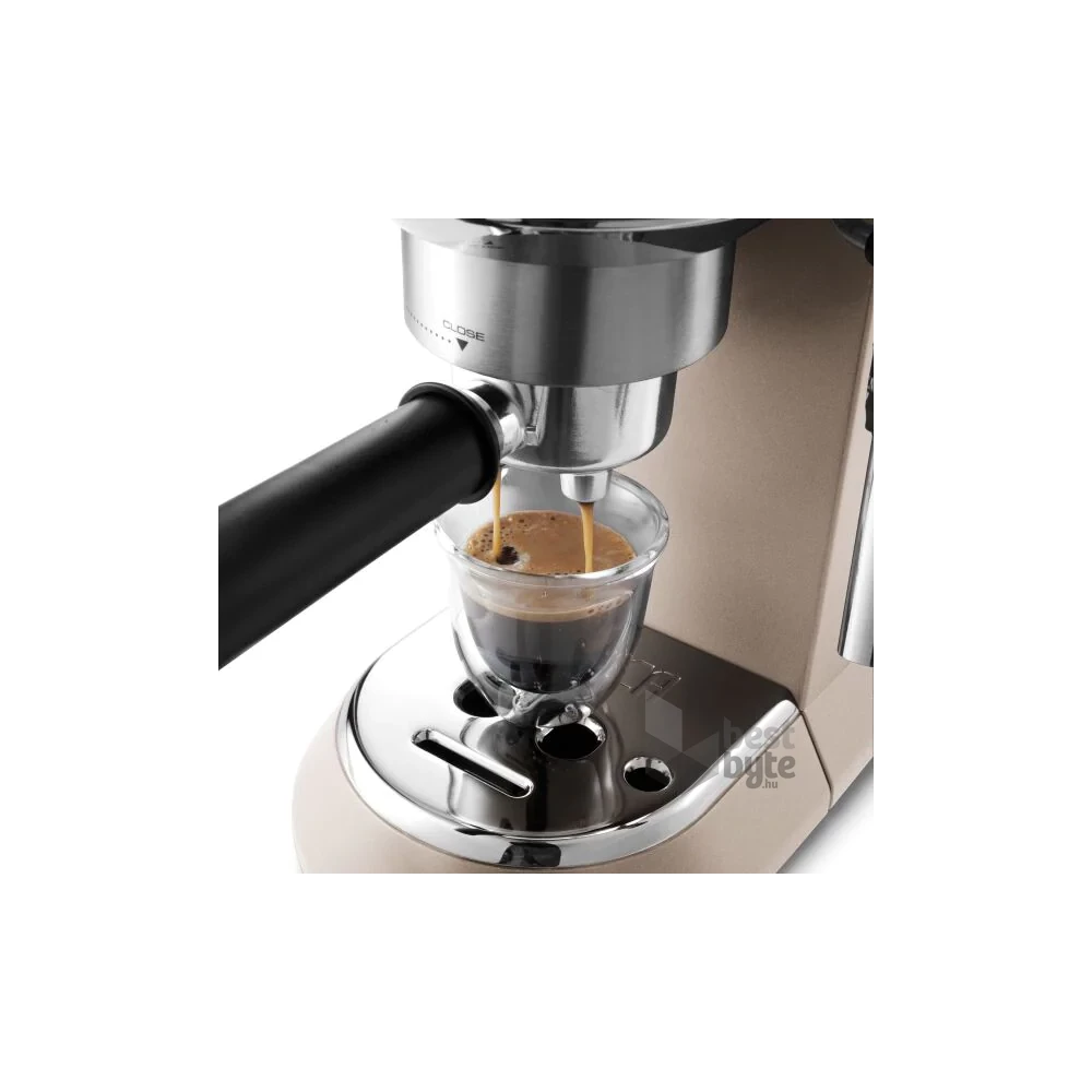 DeLonghi EC785.BG ezüst-bézs presszó kávéfőző