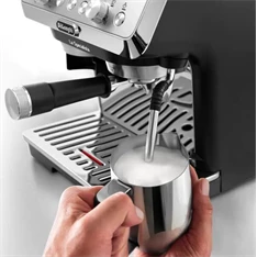DeLonghi EC9155.MB La Specialista Arte fémes fekete matt espresso kávéfőző
