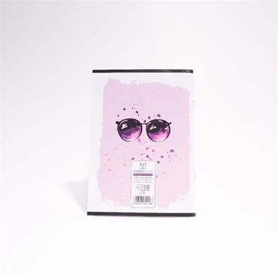 Design Style A5 kockás 27-32 iskolai tűzött füzet