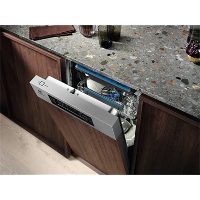 Electrolux EEM43300IX beépíthető 10 terítékes mosogatógép