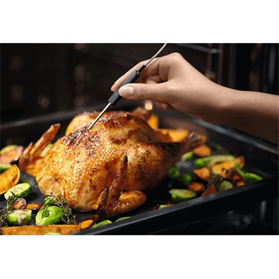 Electrolux EOA9S31WZ fekete, beépíthető, sütőtér: 70L, grill, légkeverés, sütő