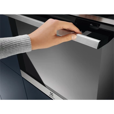 Electrolux EOE7P31X fekete beépíthető sütő