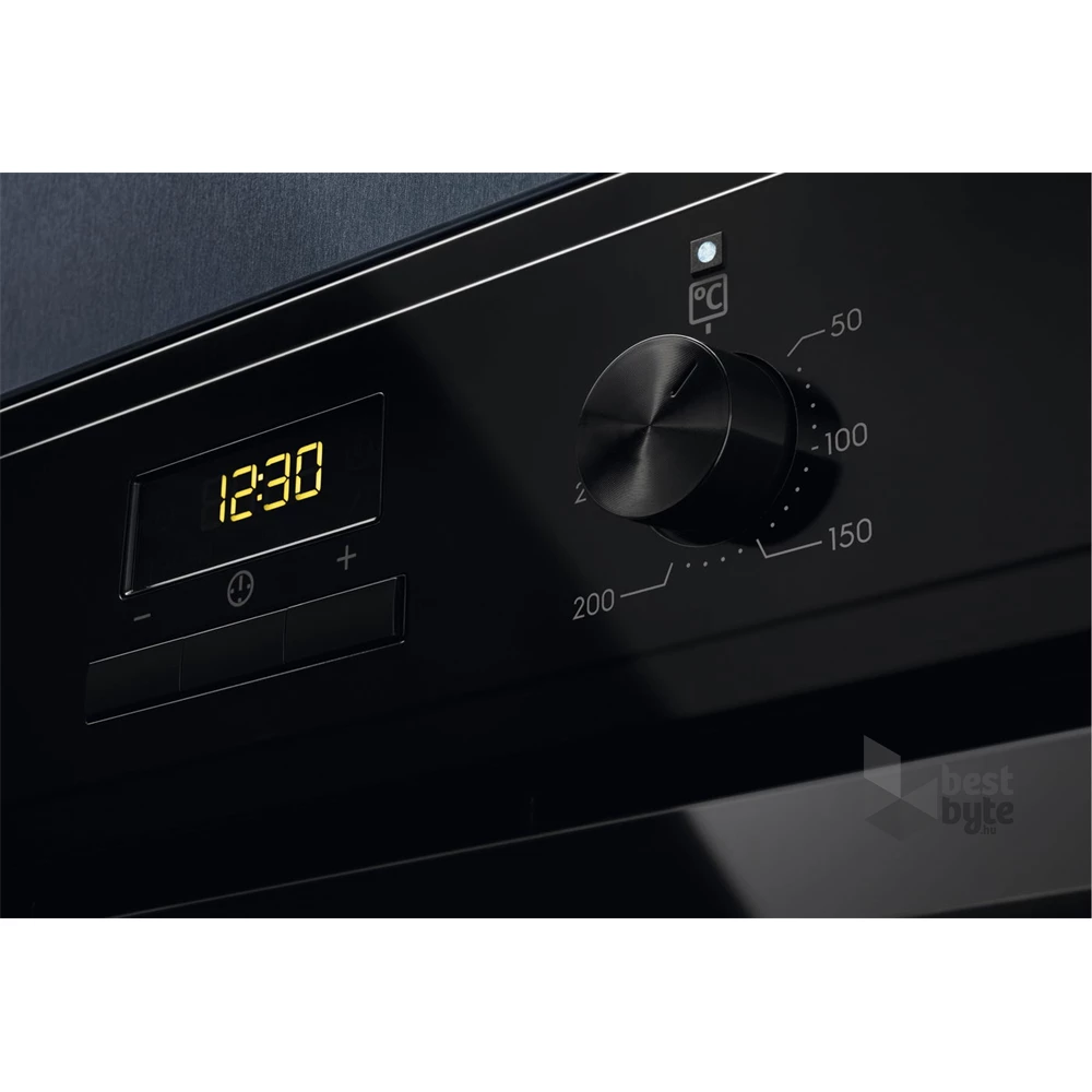 Electrolux EOF3H50BK fekete, beépíthető, sütőtér:65L, grill, légkeverés, aquaclean, sütő