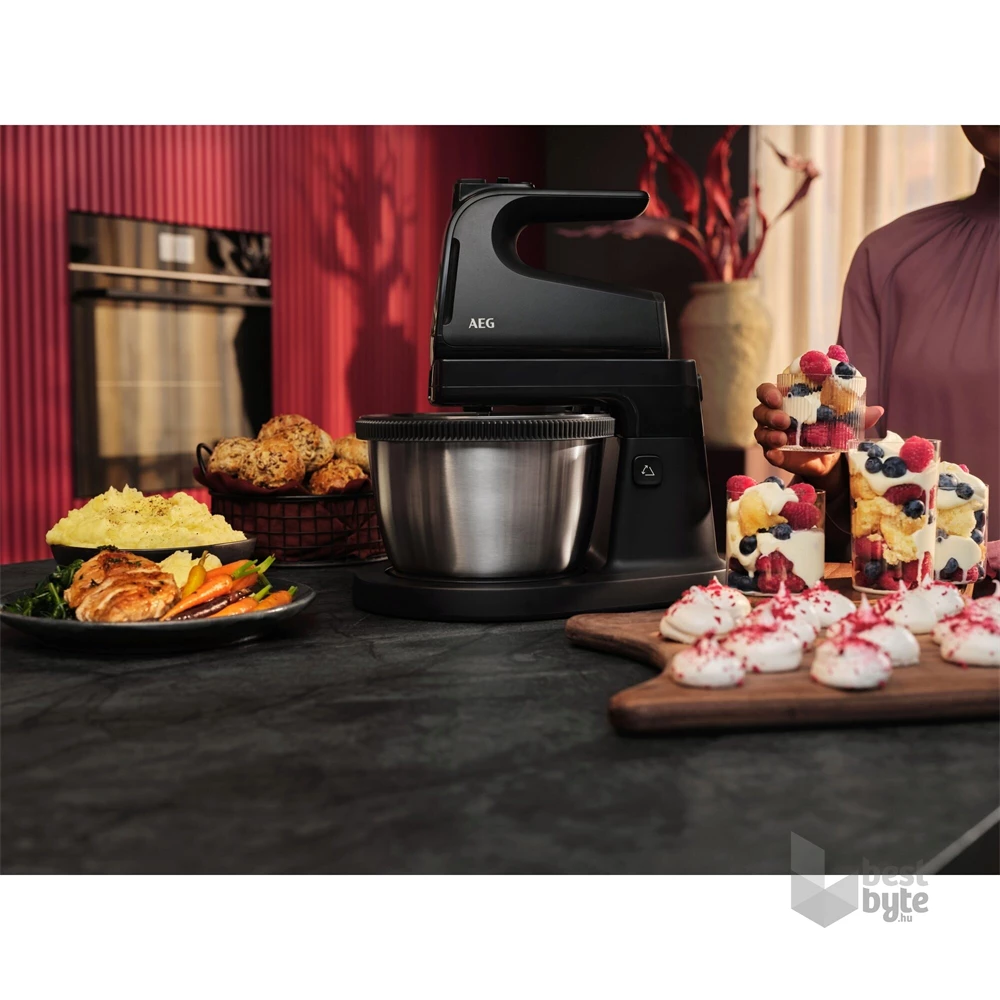 Electrolux ESM4B 500 fekete tálas mixer