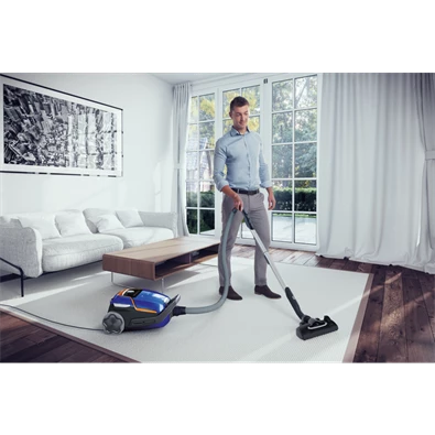 Electrolux EUOC94DB UltraOne csendes fekete porzsákos porszívó