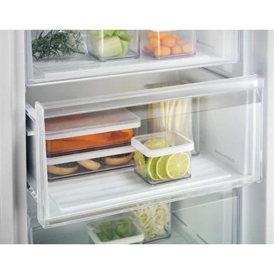 Electrolux LUT1AE32W fehér, Hűtő:L, Fagyasztó:214L, fagyasztószekrény