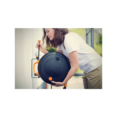 Fiskars 1020448 S tömlőkocsi fali tartó