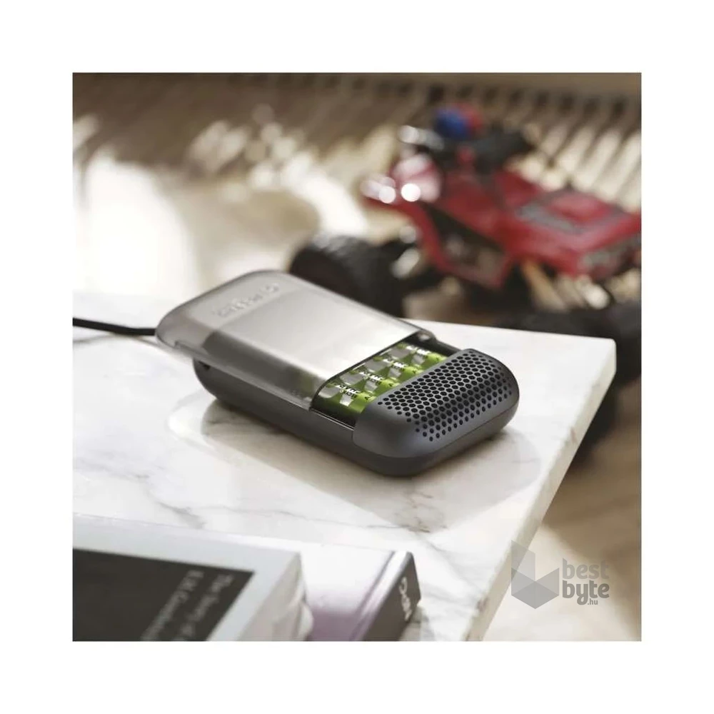 GP akkumulátor töltő Charge 10 S491 + 4×AA
