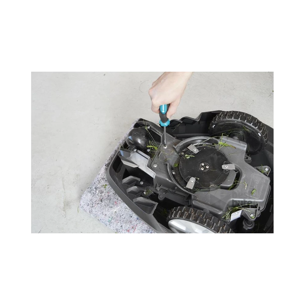 Gardena 4067-20 robotfűnyíró karbantartó- és tisztítókészlet