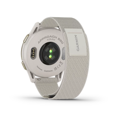 Garmin Approach S50 arany krém okosóra