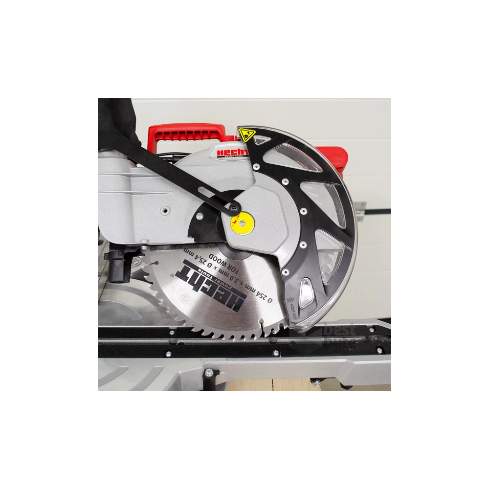 Hecht 820 2100W elektromos gérvágó fűrész