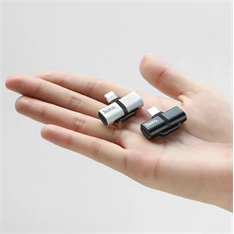 Hoco HOC0212 Lightning ezüst töltő és audió elosztó adapter