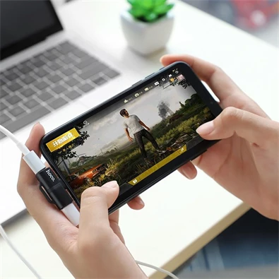 Hoco HOC0212 Lightning ezüst töltő és audió elosztó adapter