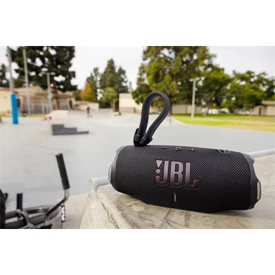 JBL Charge 6 fekete Bluetooth hangszóró