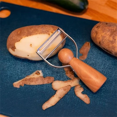 Kikkerland CU375 Ms Peel zöldséghámozó
