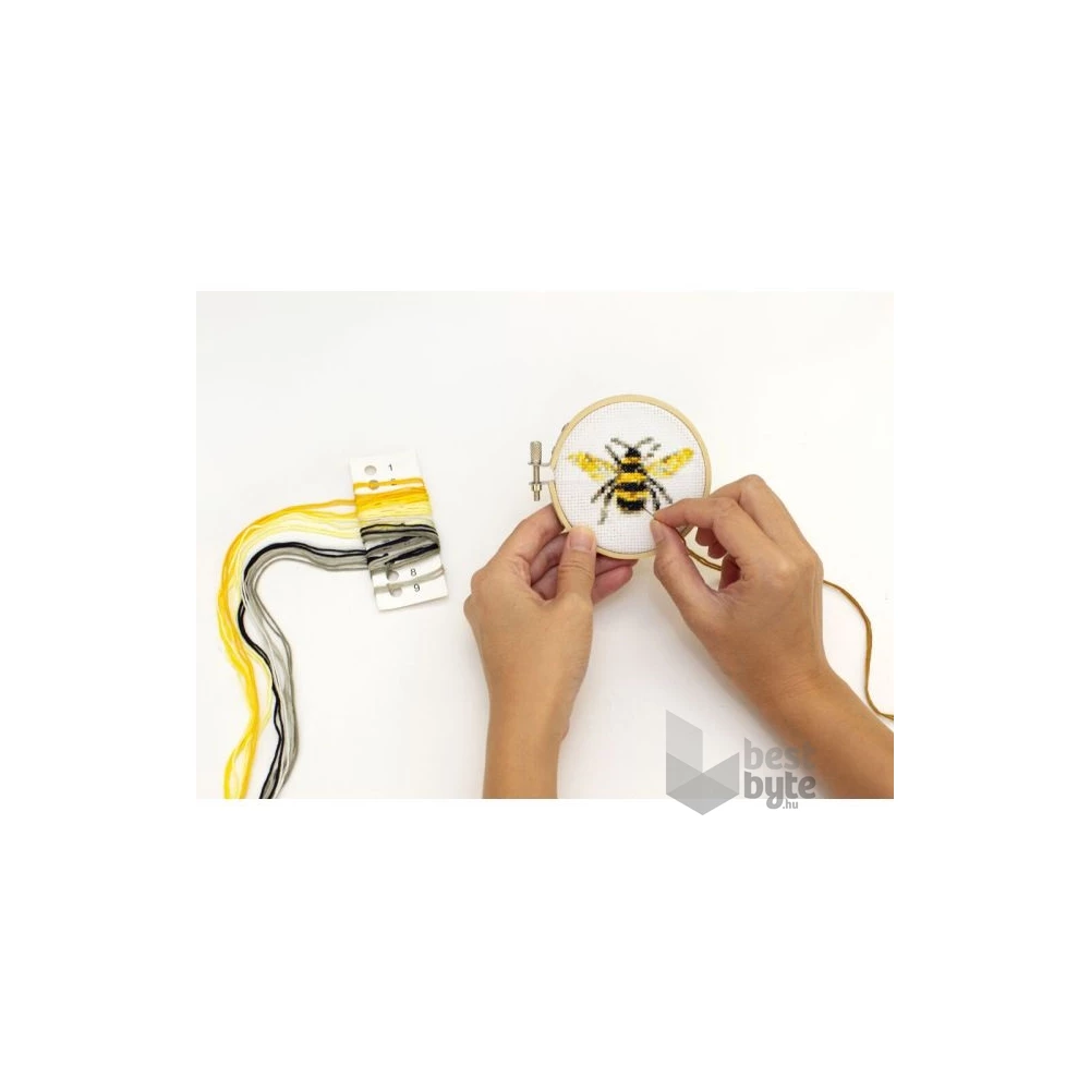 Kikkerland GG256 mini keresztszemes hímzés készlet - méhek