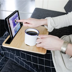 Kikkerland iBed fából készült iPad tartó