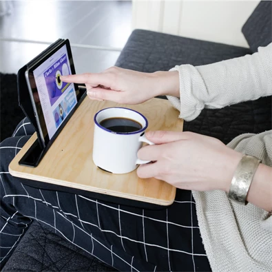 Kikkerland iBed fából készült iPad tartó