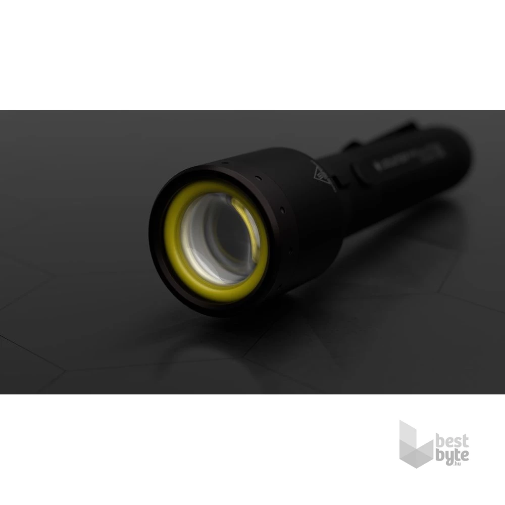 LEDLENSER P9R Core LEP tölthető lézer lámpa, fehér/piros fény, Li-ion, 1000lm/1300m