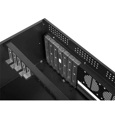 Lanberg SC01-4504-08B 19" 4U SZÉL:430mm MÉLY:450mm MAG:177mm táp nélküli rack szerver ház