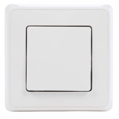 Legrand 773811 Cariva fehér egypólusú nyomókapcsoló