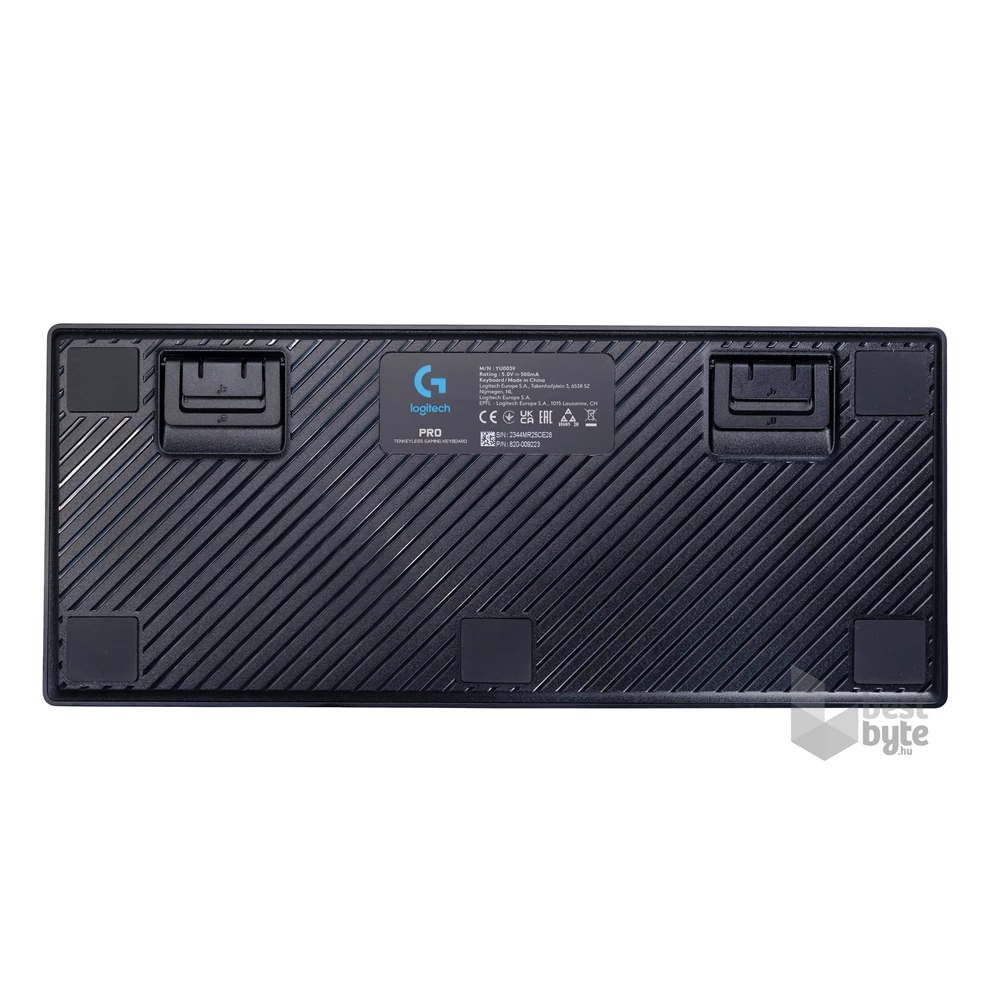 Logitech G Pro lézergravírozott magyar kiosztású fekete gamer billentyűzet (GX Blue Clicky switch)