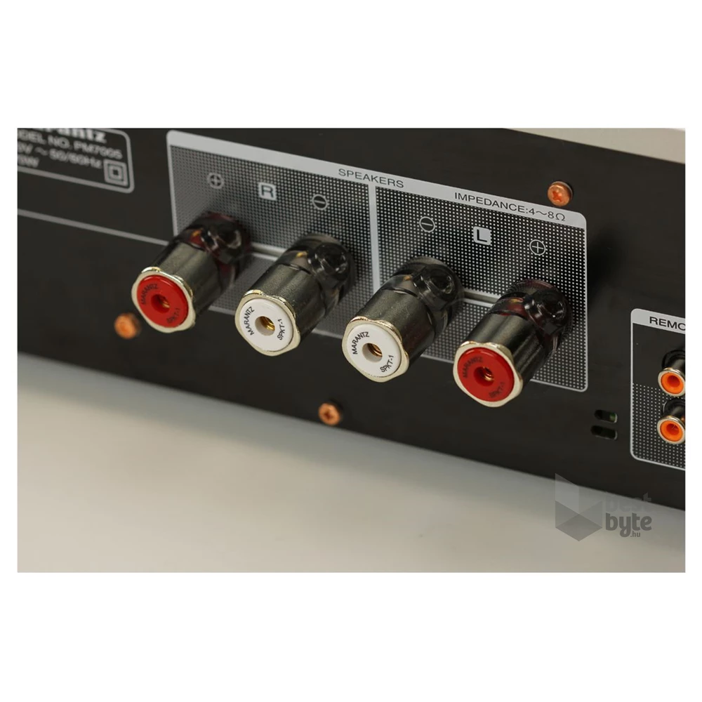 Marantz PM7005 ezüst-arany integrált sztereó erősítő