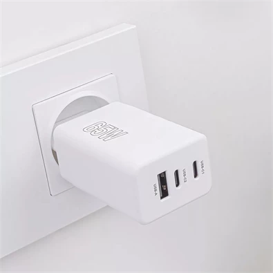 Maxlife ML081100 65W 2xType-C + USB fehér gyorstöltő adapter