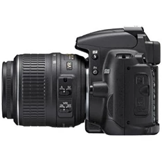 NIKON D5000 + 18-55mm f/3.5 - 5.6 GII AF-S VR DX Zoom NIKKOR KIT 12MP