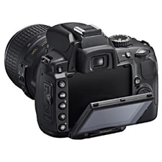 NIKON D5000 + 18-55mm f/3.5 - 5.6 GII AF-S VR DX Zoom NIKKOR KIT 12MP