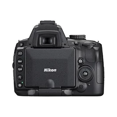 NIKON D5000 + 18-55mm f/3.5 - 5.6 GII AF-S VR DX Zoom NIKKOR KIT 12MP