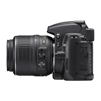 NIKON D5000 + 18-55mm f/3.5 - 5.6 GII AF-S VR DX Zoom NIKKOR KIT 12MP