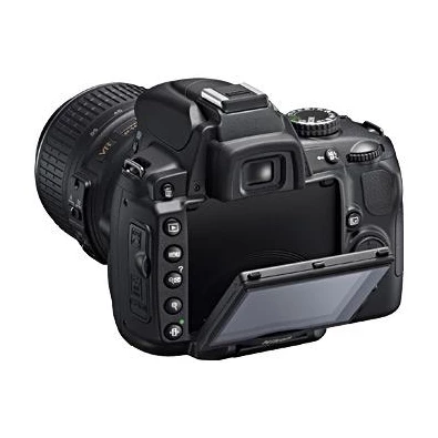 NIKON D5000 + 18-55mm f/3.5 - 5.6 GII AF-S VR DX Zoom NIKKOR KIT 12MP