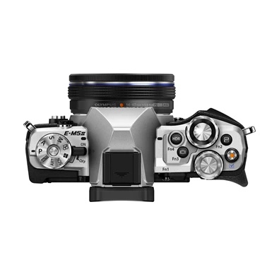 Olympus E-M5 II 14-42 EZ Pancake Zoom Kit ezüst/fekete digitális fényképezőgép