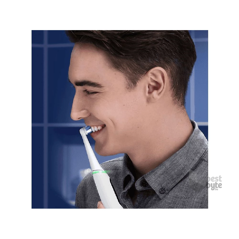 Oral-B iO series 6 fehér elektromos fogkefe