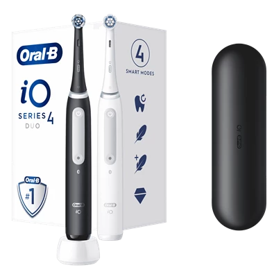 Oral-B iO Series 4 2 db-os matt fekete+fehér elektromos fogkefe szett
