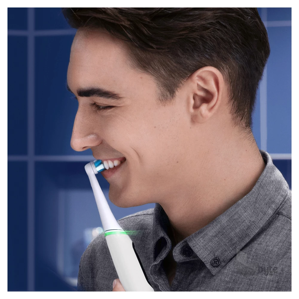 Oral-B iO series 6 fehér elektromos fogkefe