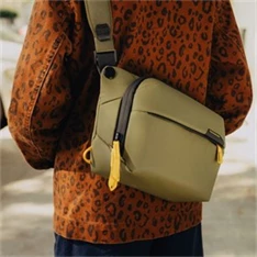 Peak Design Everyday Sling 3L algazöld fotós táska