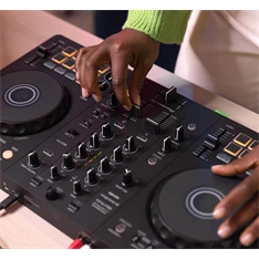 Pioneer DJ DDJ-FLX4 fekete kétcsatornás DJ kontroller