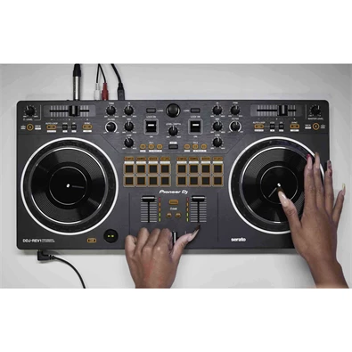 Pioneer DJ DDJ-REV1 fekete kétcsatornás DJ kontroller