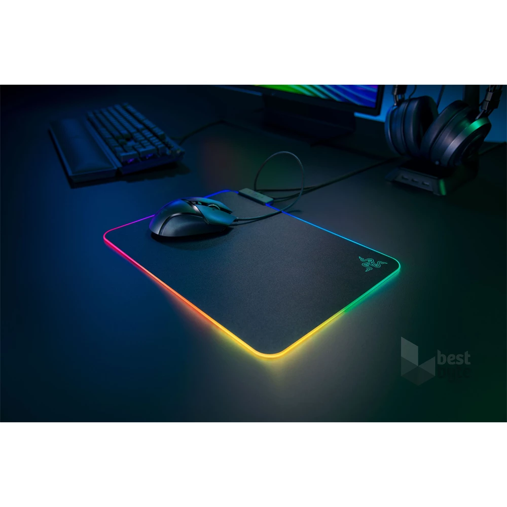 Razer Firefly V2 világító gamer egérpad